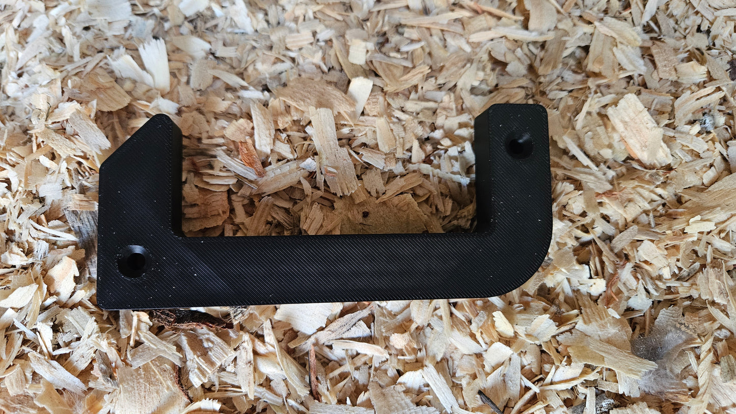 Roost bar bracket for a 2x4 board mounted flat (horizontal)
